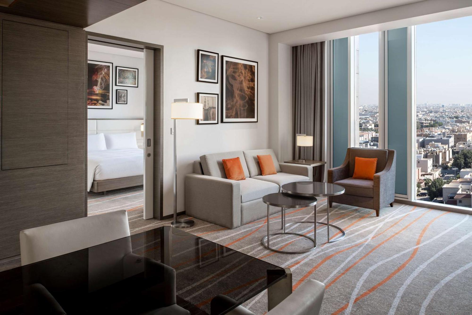 Doubletree Suites By Hilton - Riyadh Financial District Exterior photo